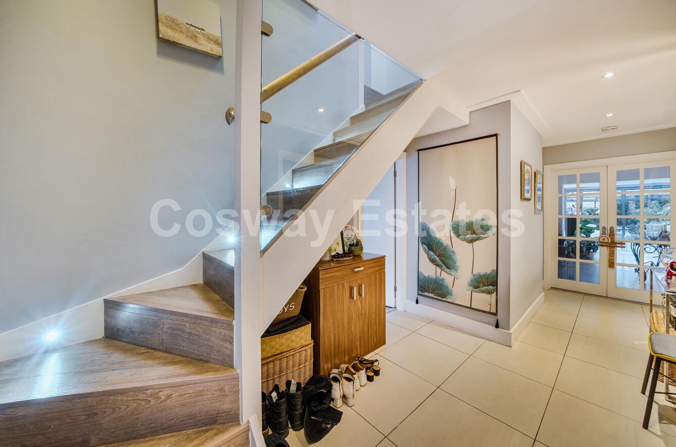 Hendon Wood Lane, Mill Hill, NW7, London